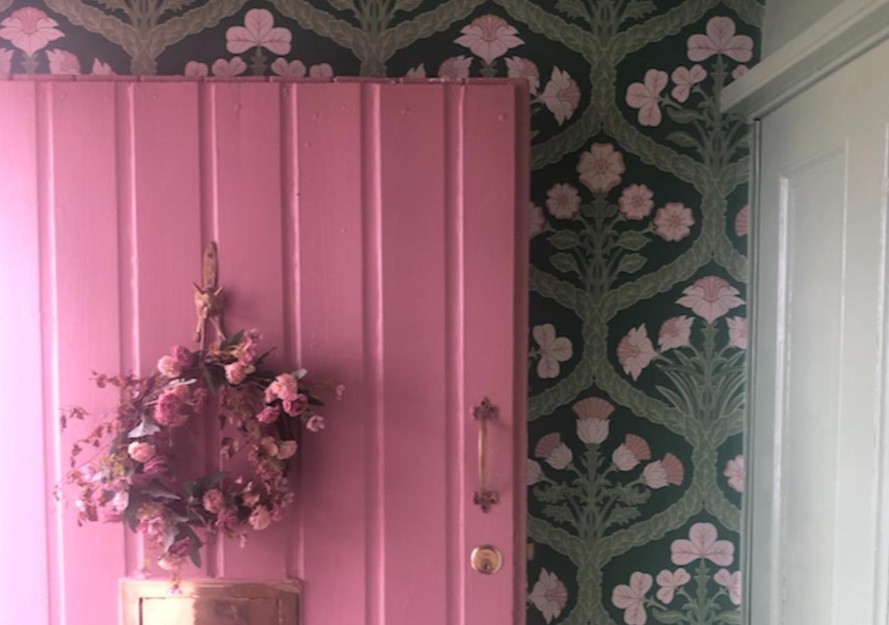 The Pink Cottage Upstairs Suite & Garden Summer Room Whitehead Esterno foto