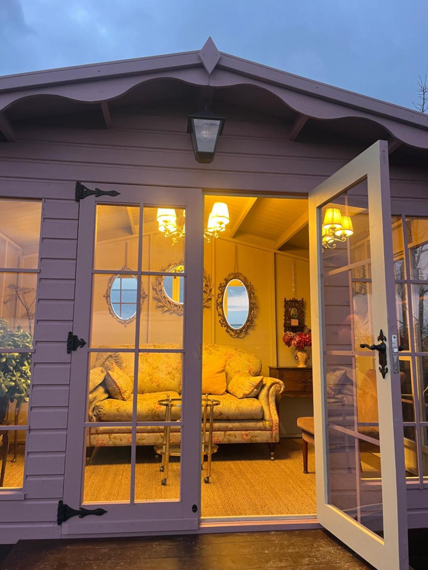 The Pink Cottage Upstairs Suite & Garden Summer Room Whitehead Esterno foto